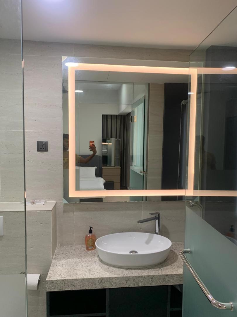 Star Residences *