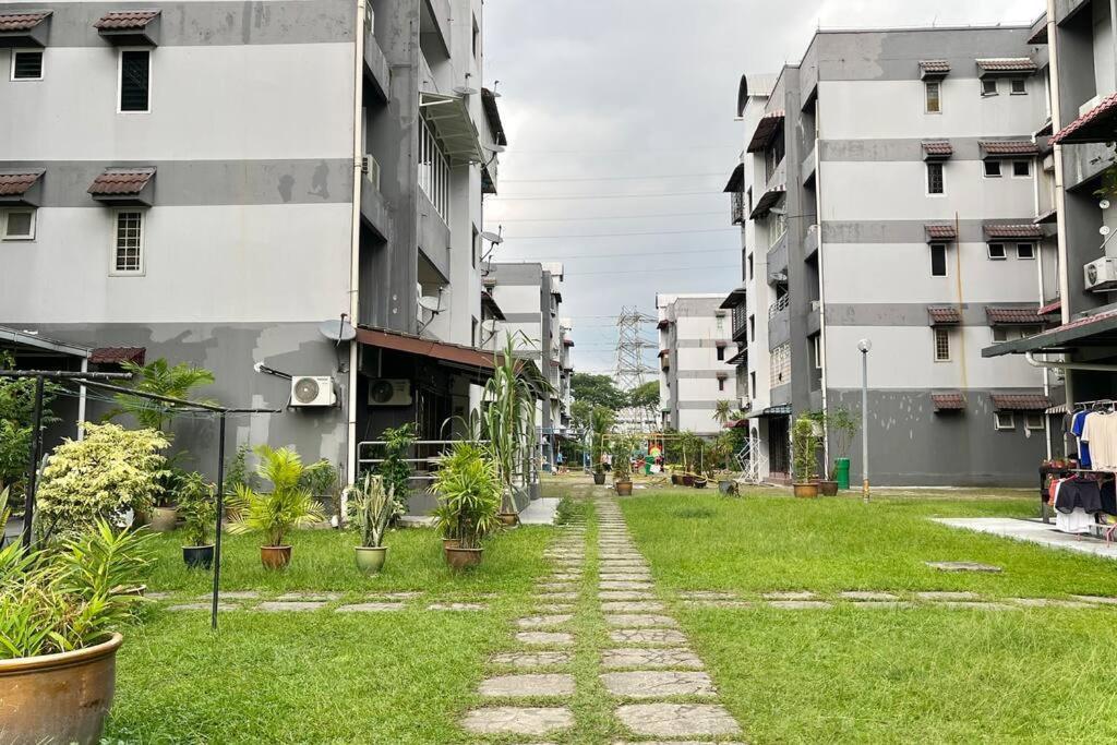 3br Family At Desa Pandan Kl Ready Wifi Netflix Apartment Kuala Lumpur