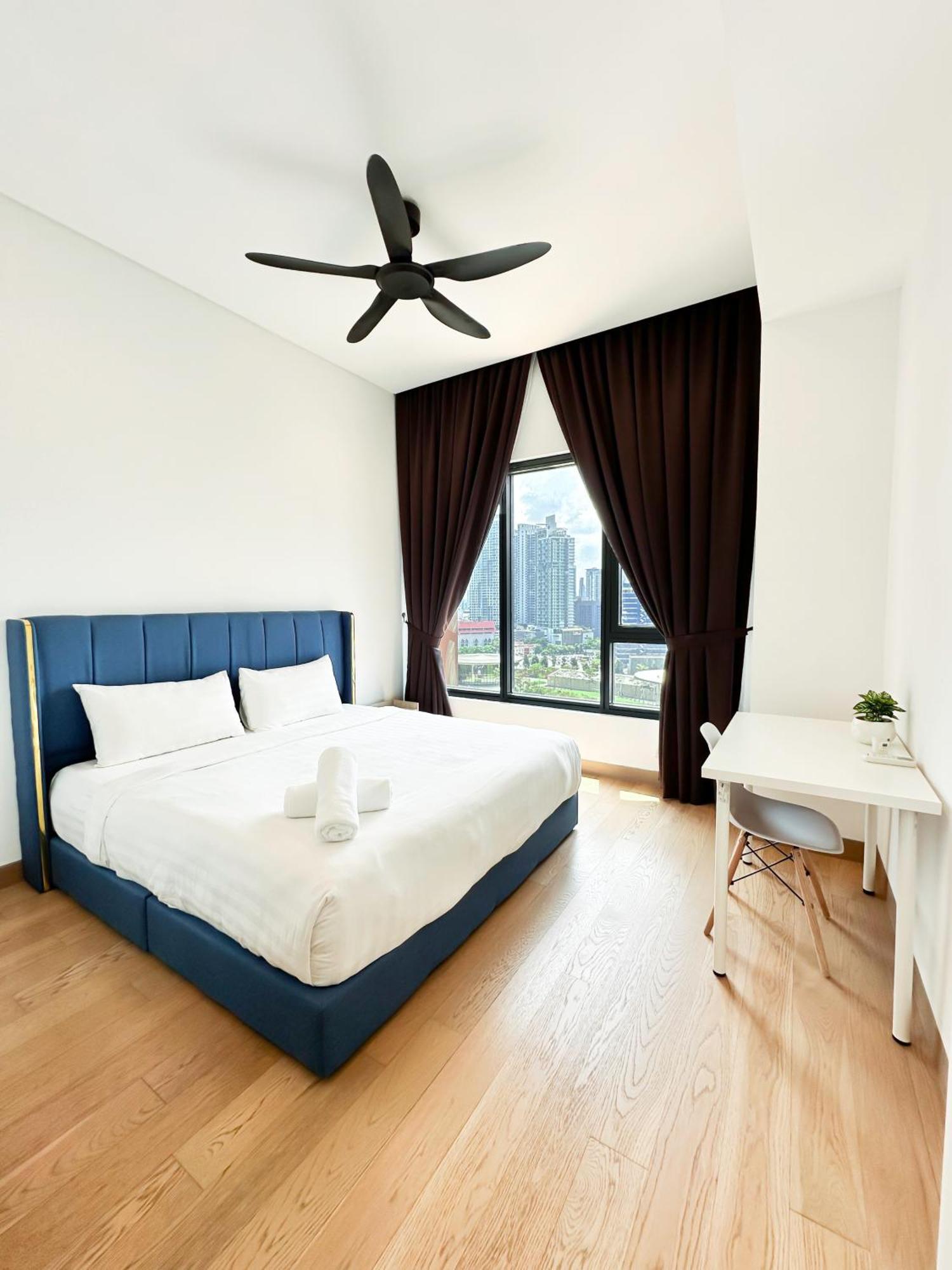 Lucentia Residences By Moonlight Stay! Apartamento *