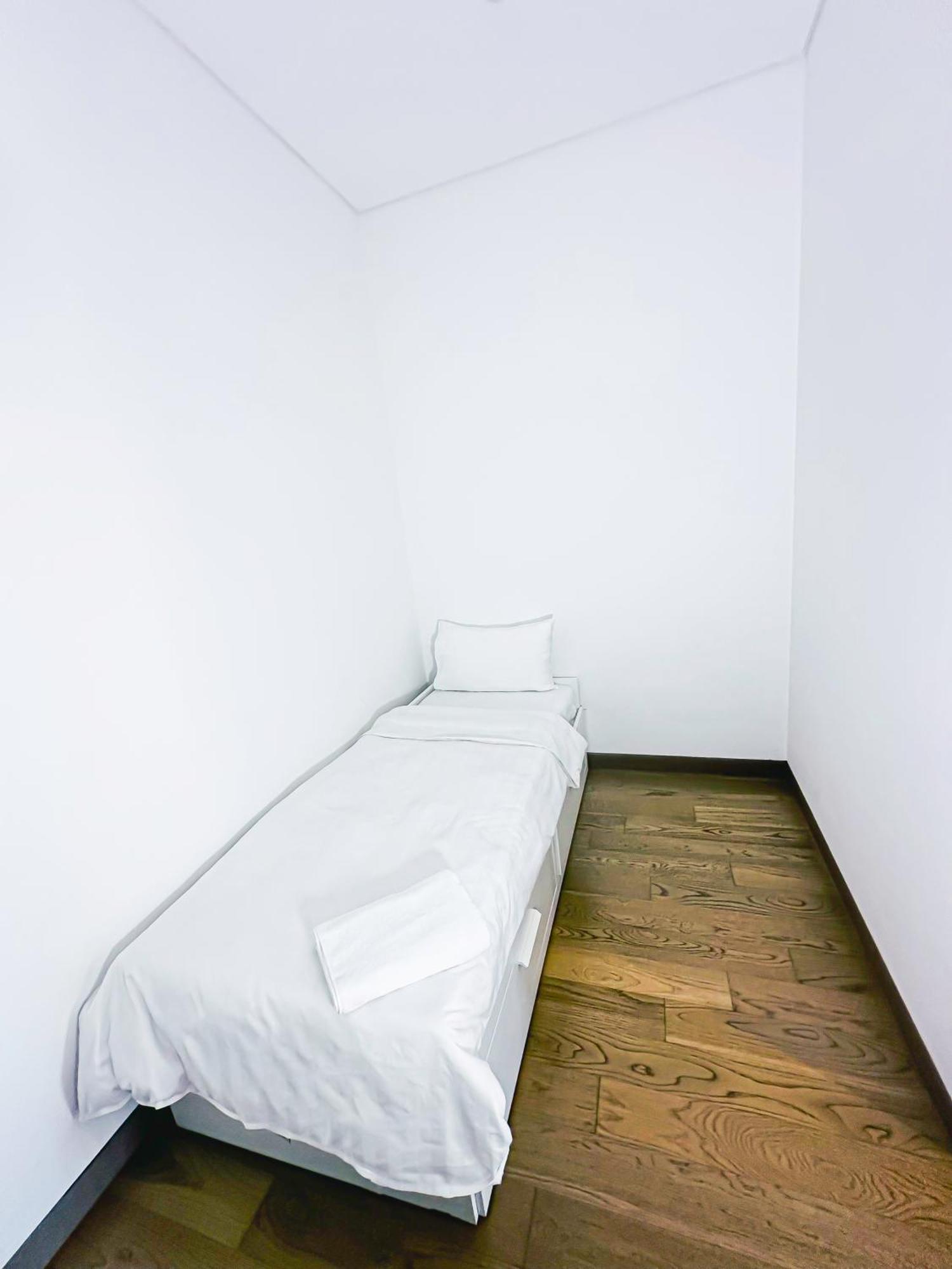 Lucentia Residences By Moonlight Stay! Apartamento