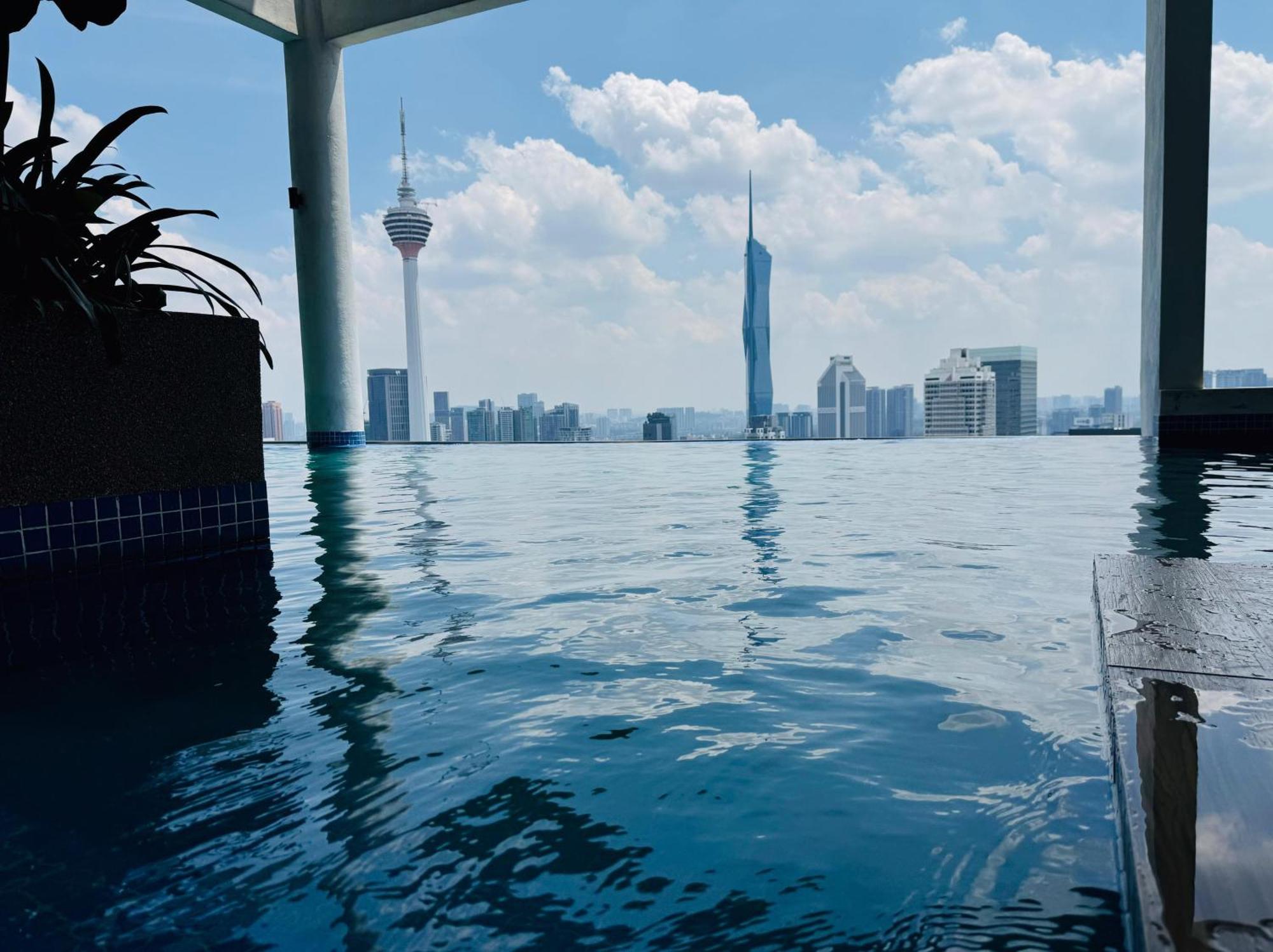 The Colony Infinitum By White House Klcc Apartment