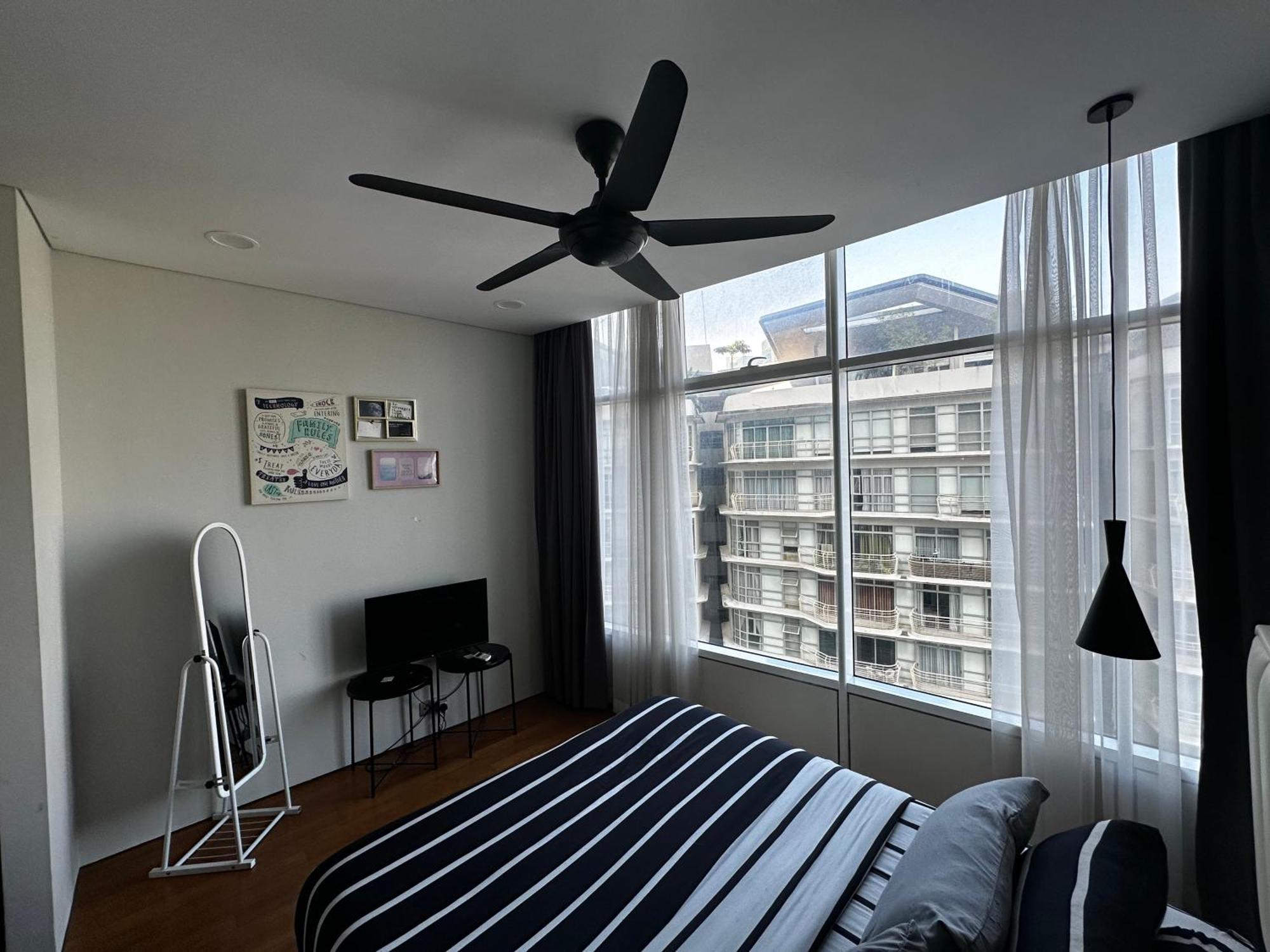 Homestay Klcc Private Bedroom In Dual Key Unit *