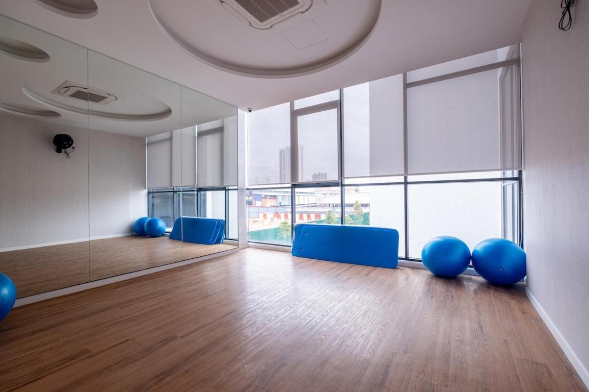 Apartment Kids Friendly At Riana Dutamas *