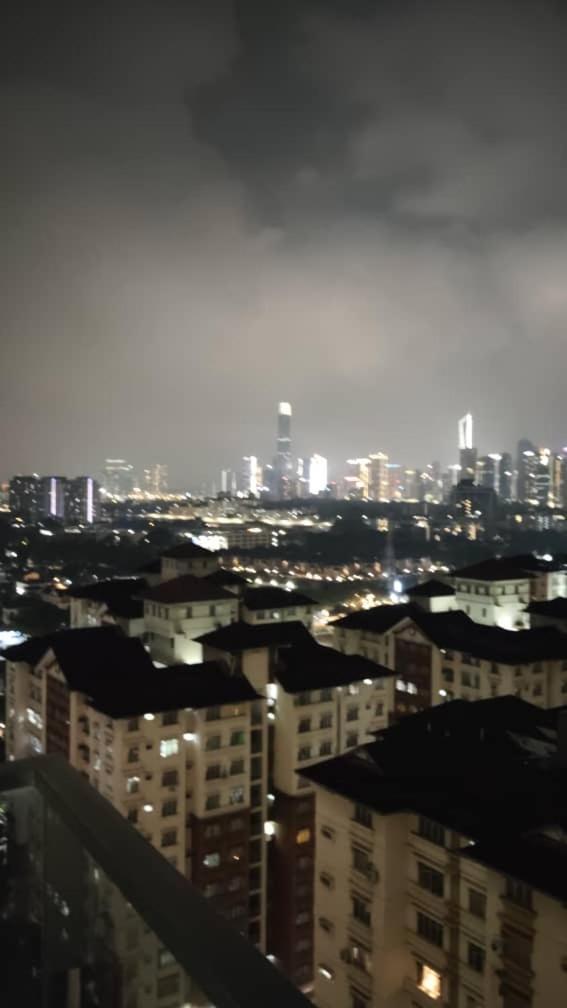 Apartment 2br 4pax Reizz Residences Jalan Ampang With Balcony And Views *