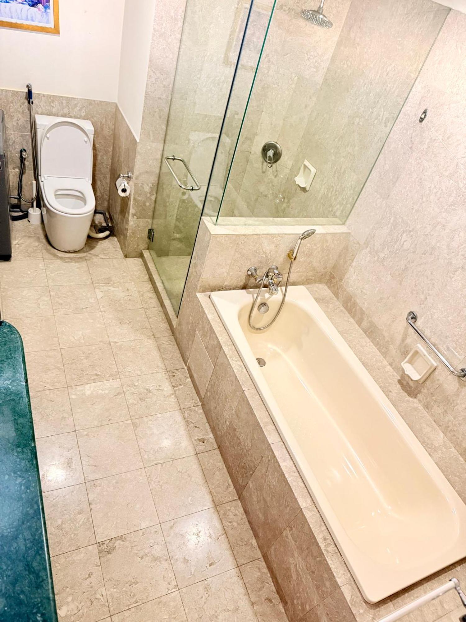 Go Daily Service Time Square Kl Apartment *