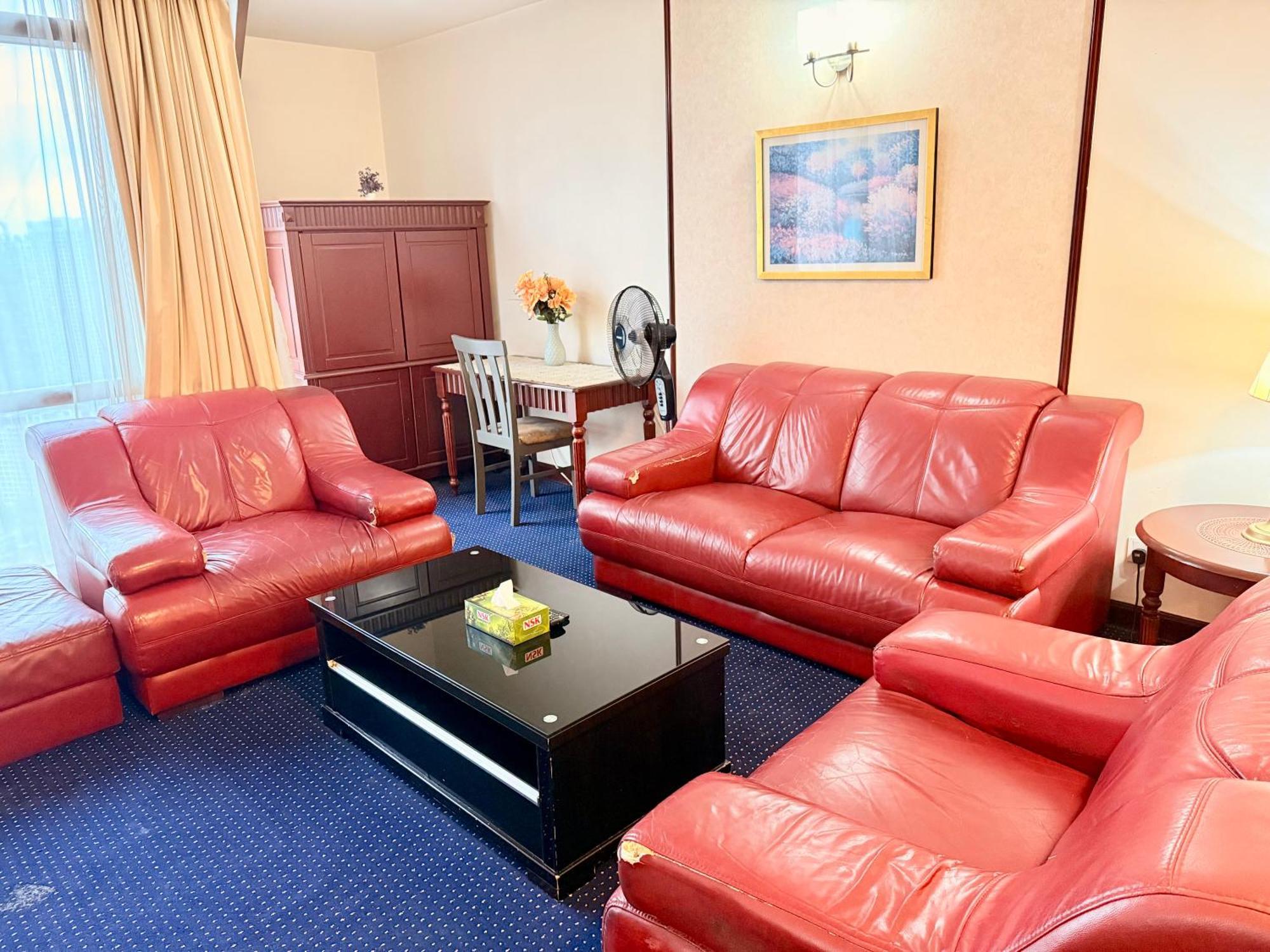 Go Daily Service Time Square Kl Apartment *