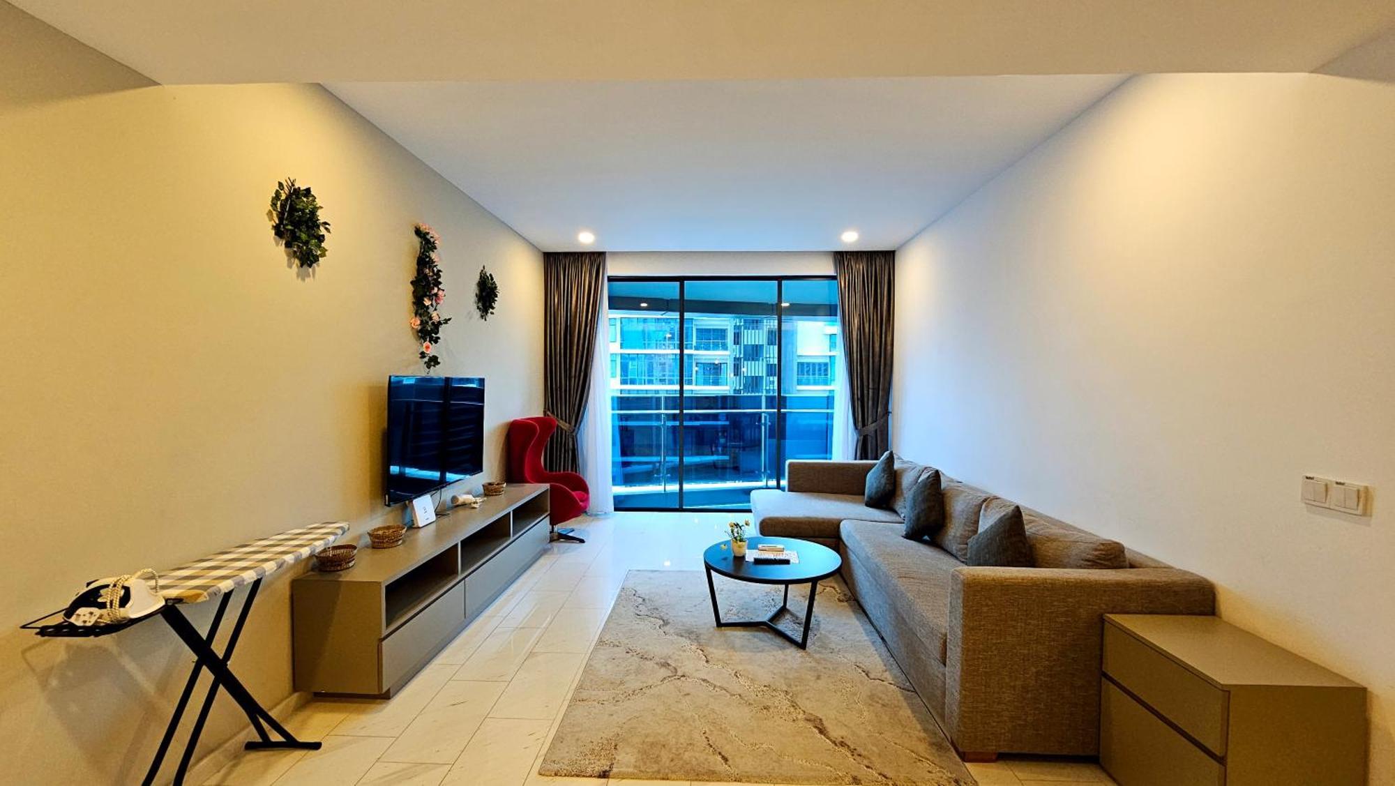 Crystal Service At Eaton Klcc Apartment *