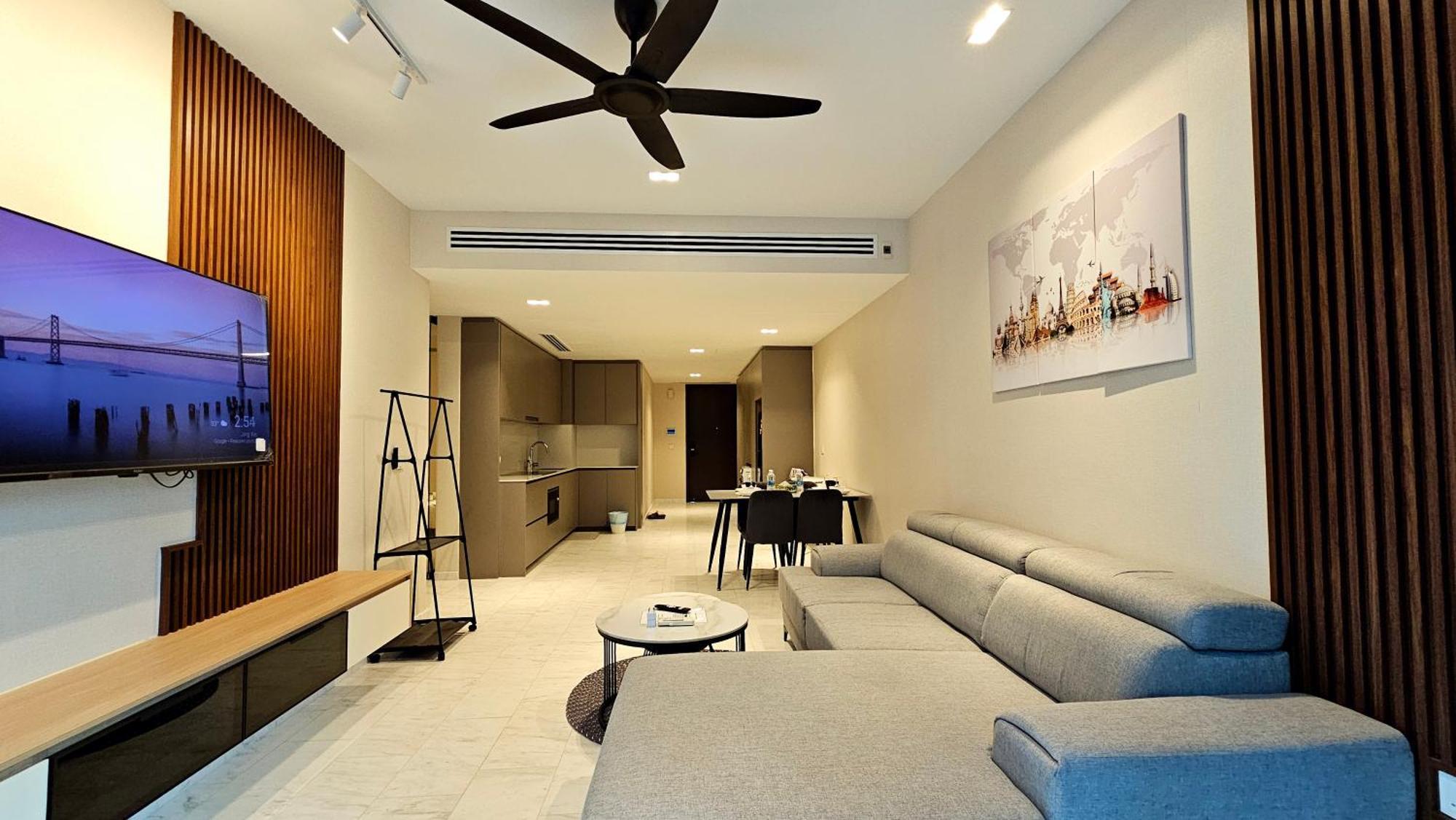 Apartment Crystal Service At Eaton Klcc Kuala Lumpur