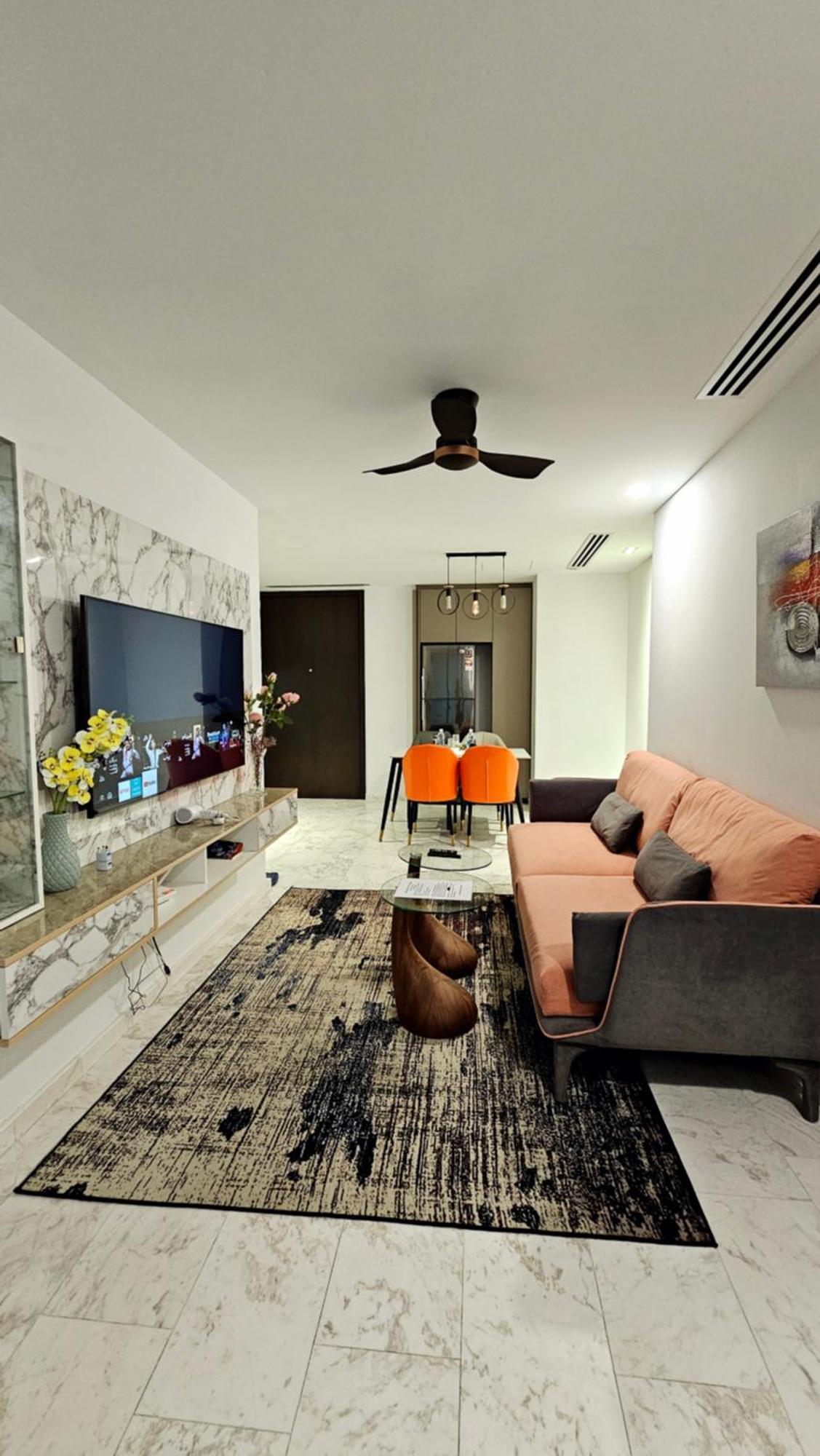 Crystal Service At Eaton Klcc Apartment
