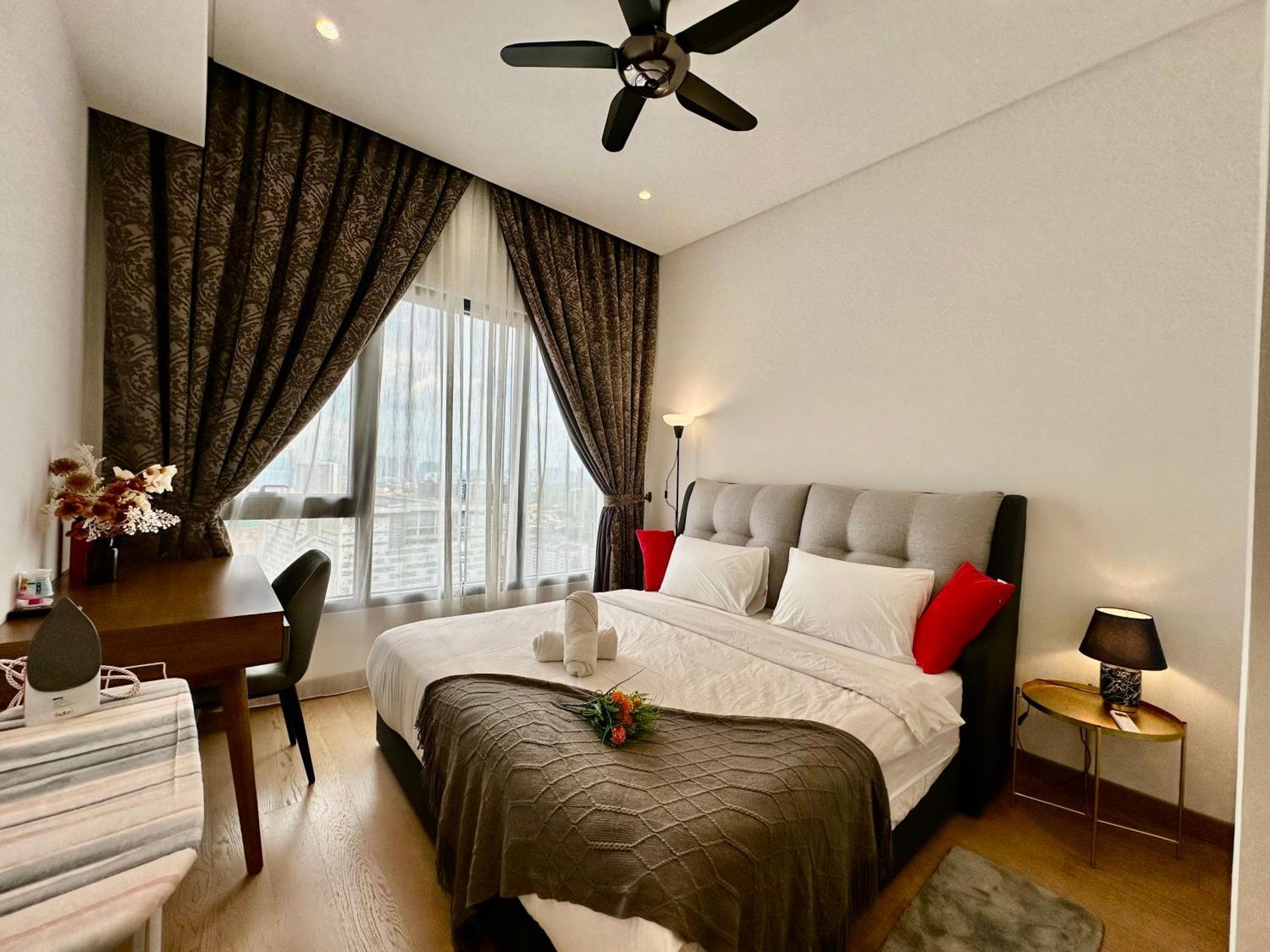 Apartment Smart Service Lucentia Bbcc Lalaport