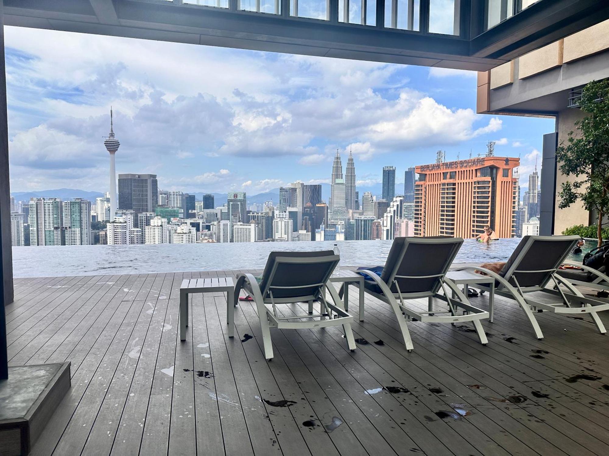 Apartment Smart Service Lucentia Bbcc Lalaport *