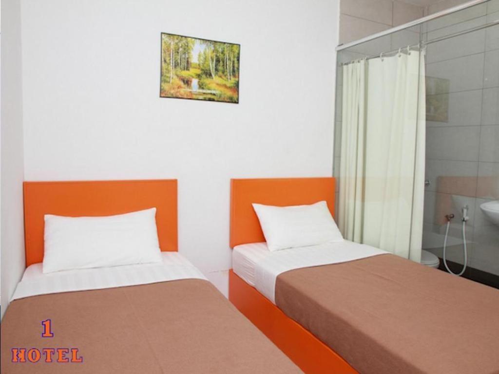 1 Kuchai Hotel 3*