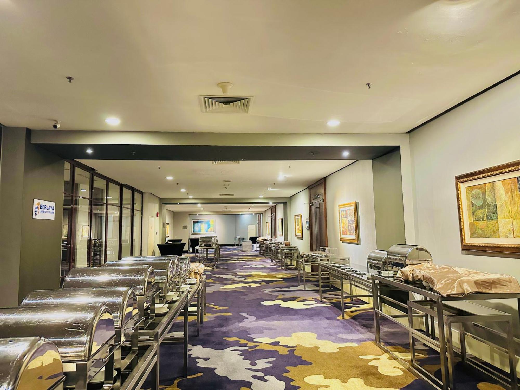 Times Square Residences Apartment *