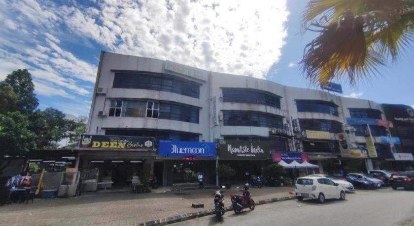 Bluemoon Boutique