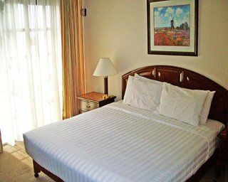 Duta Vista Suites Hotel 3*