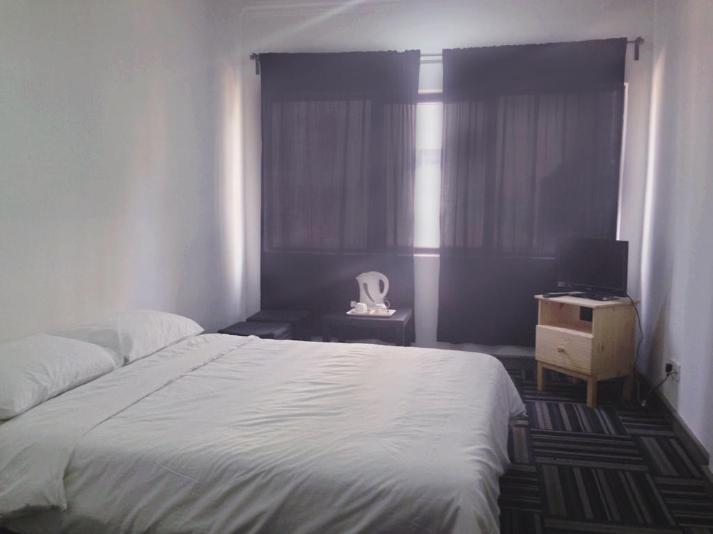 Hotel Agora 2*