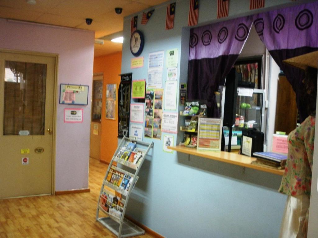Cosmopolitan Hostel *