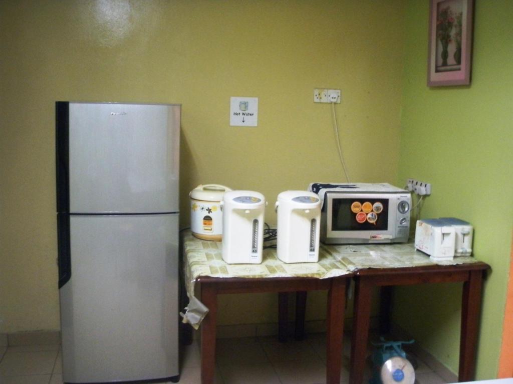 Cosmopolitan Hostel *