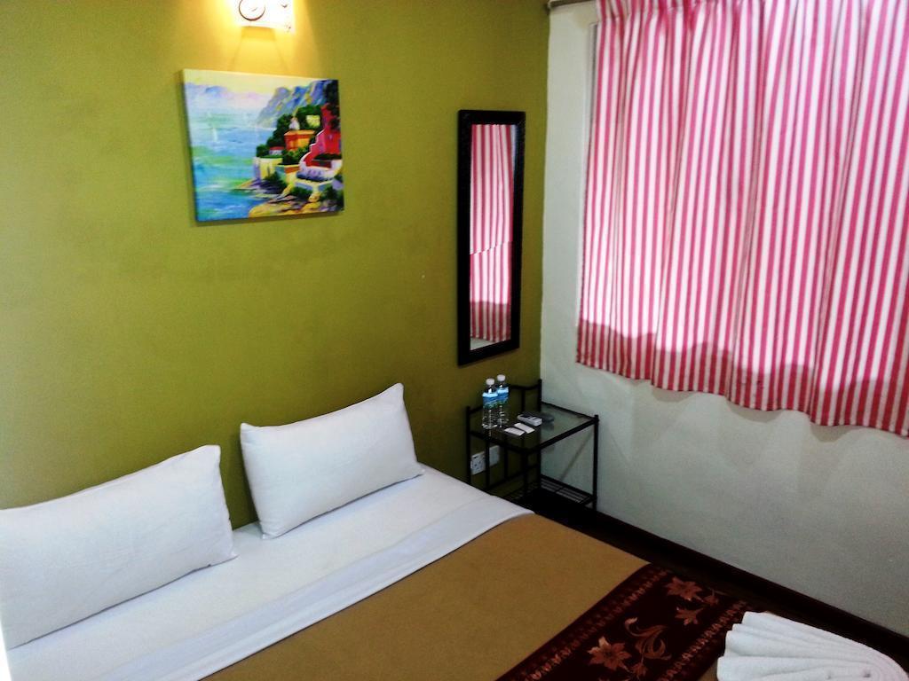 Oyo 103 V'la Garden Hotel