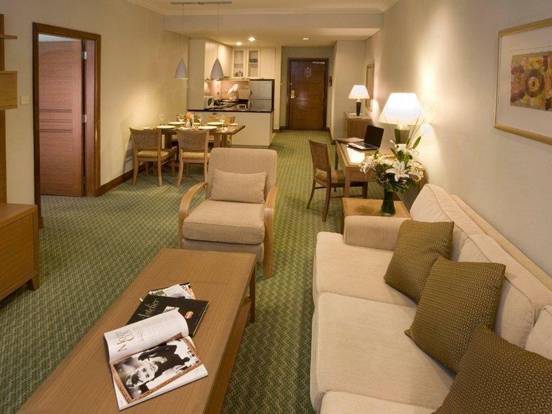 Khách sạn Prince Hotel And Residence 5*