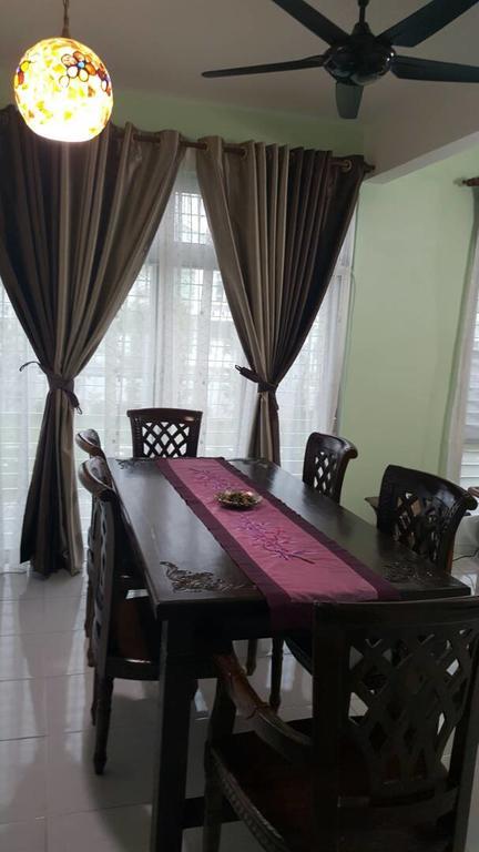 Vvip Homestay Proton City Homestay Kuala Lumpur