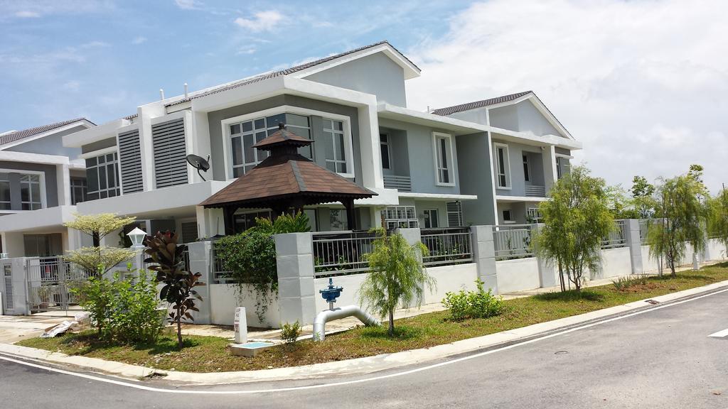 Vvip Homestay Proton City *