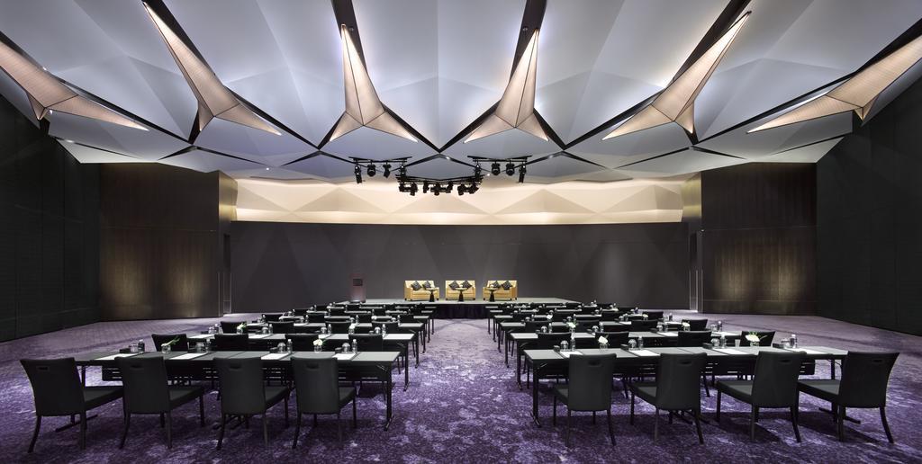 Khách sạn Sofitel Damansara 5*