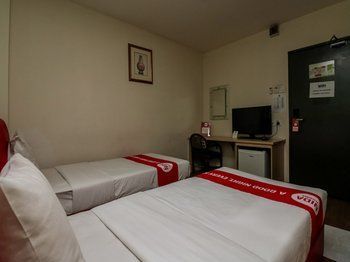 Nida Lot 10 Sultan Ismail