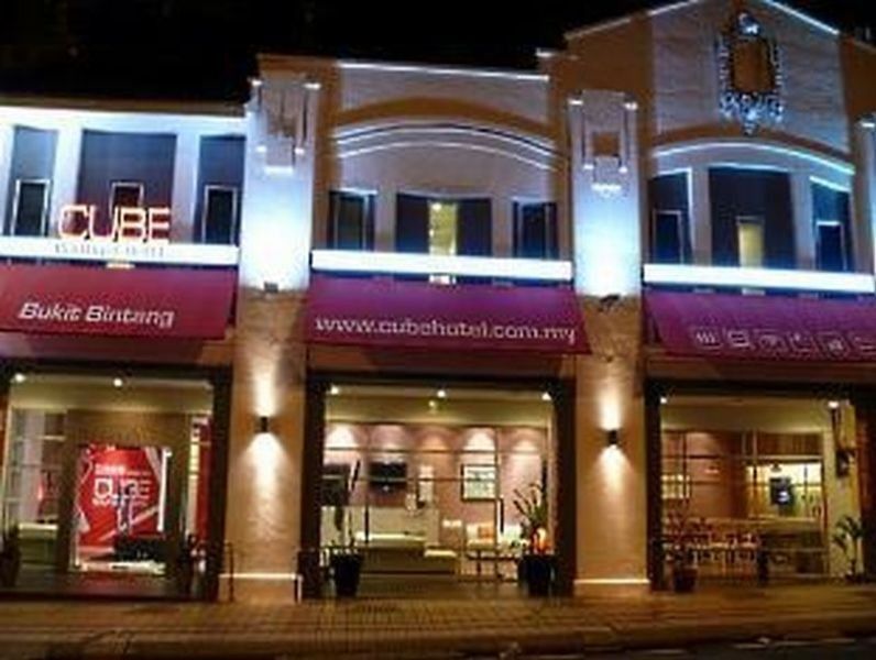 Simms Boutique Hotel 2*