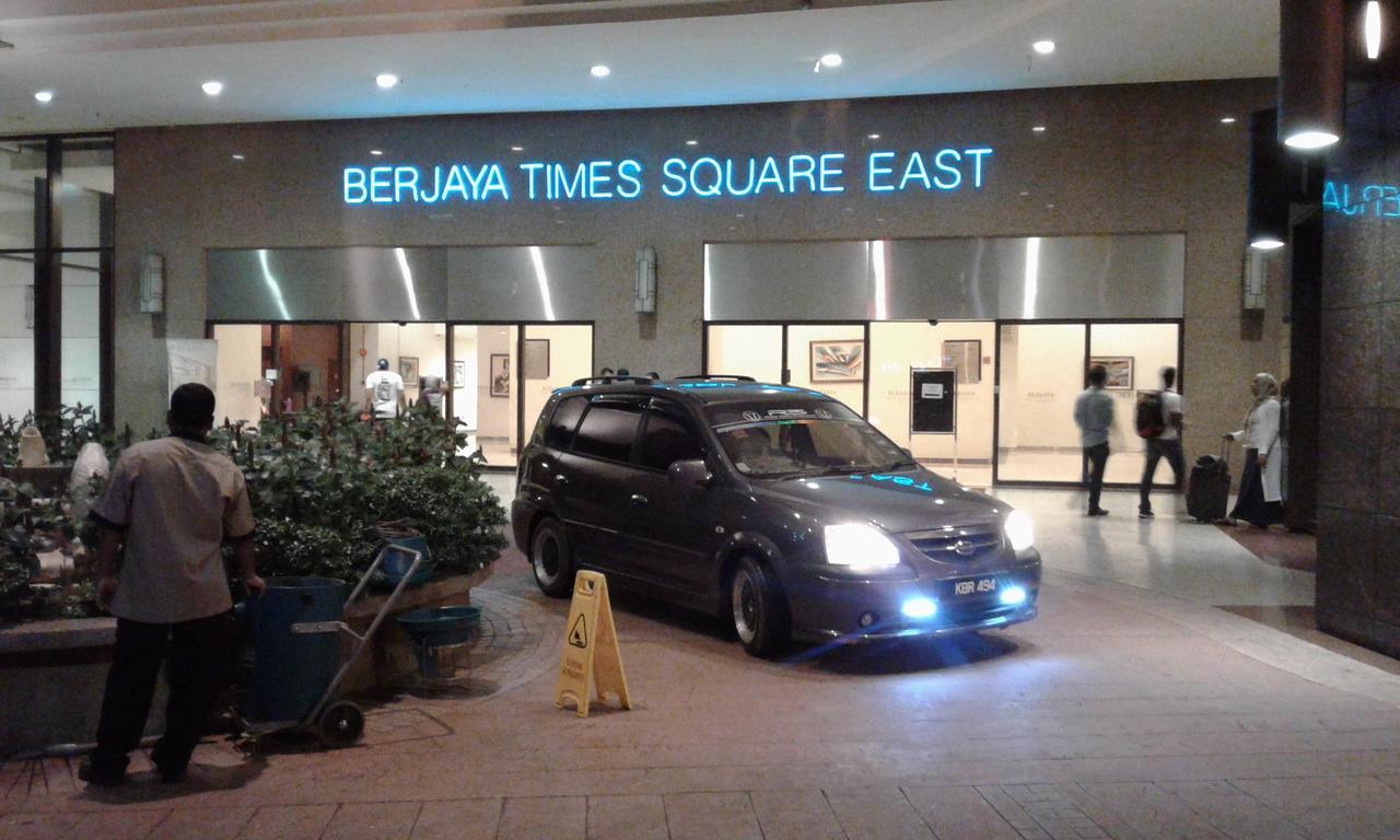 Service Suites@times Square Apartment *