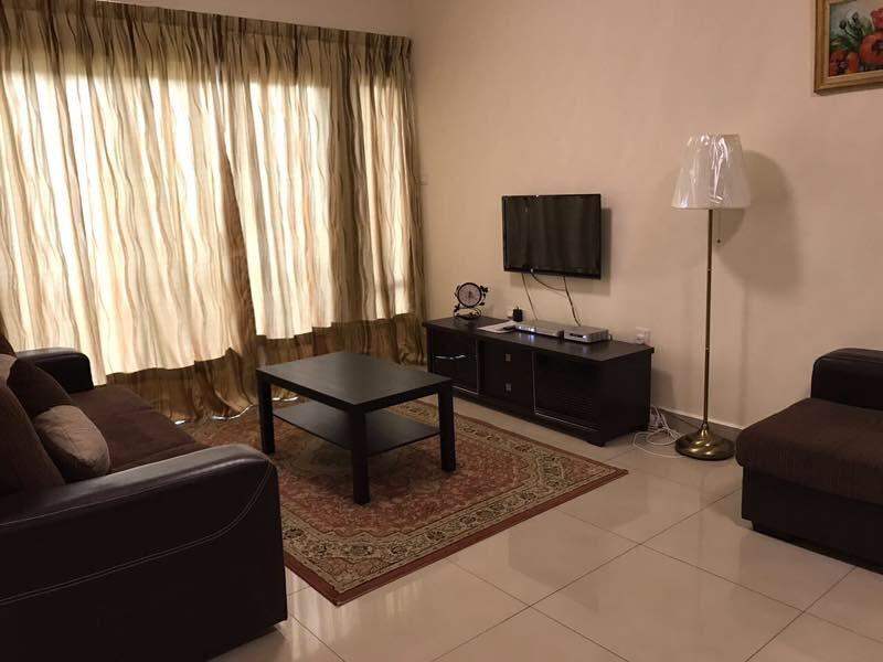 Short In Apartment *