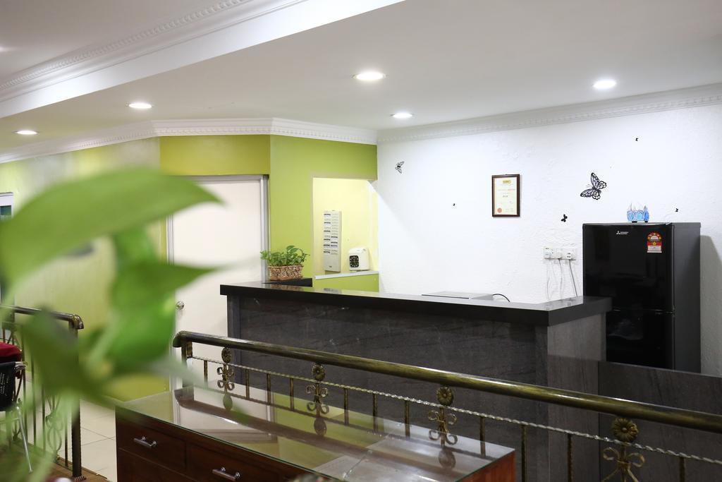 Oyo 103 V'la Garden Hotel