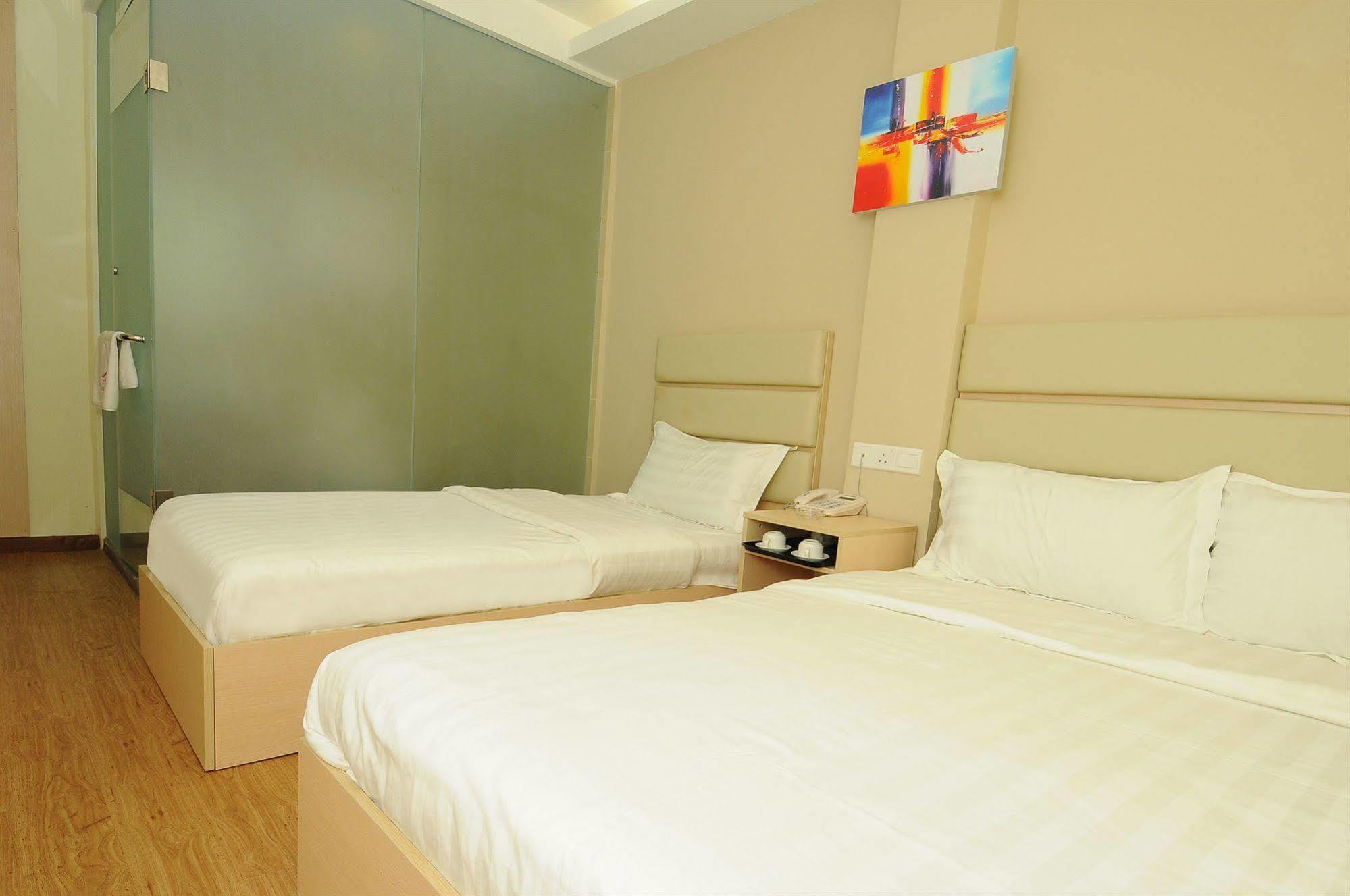 Oyo 89837 Ocean 77 Hotel 2*