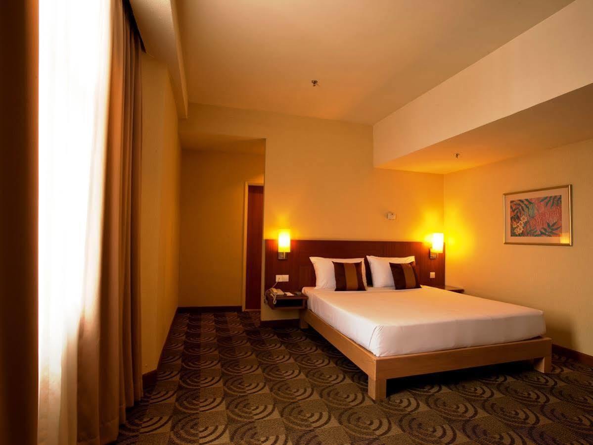 Hilton Garden - North 3*