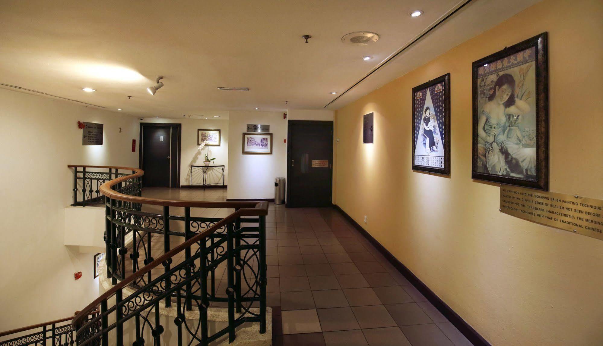 Swiss-inn Chinatown Hotel 3*
