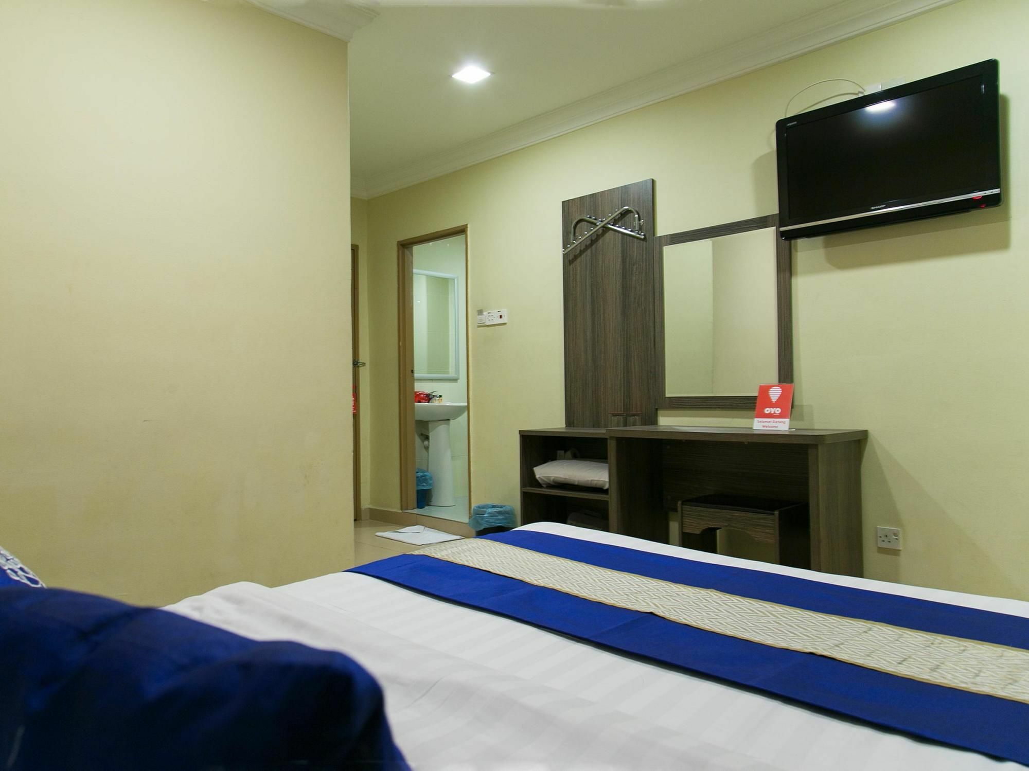 Oyo Imbi Monorail Hotel 3*
