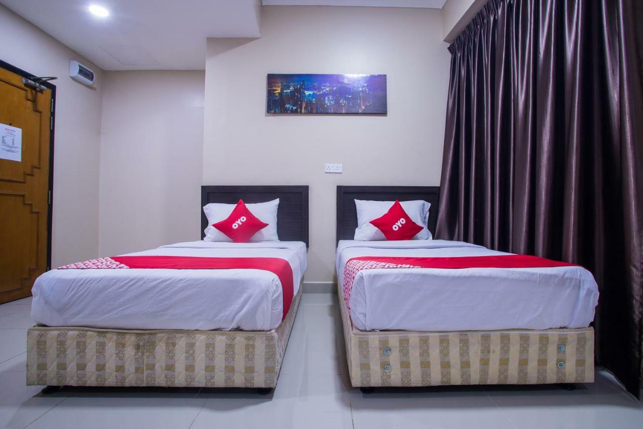 Oyo 43929 Adak Hotel 2*