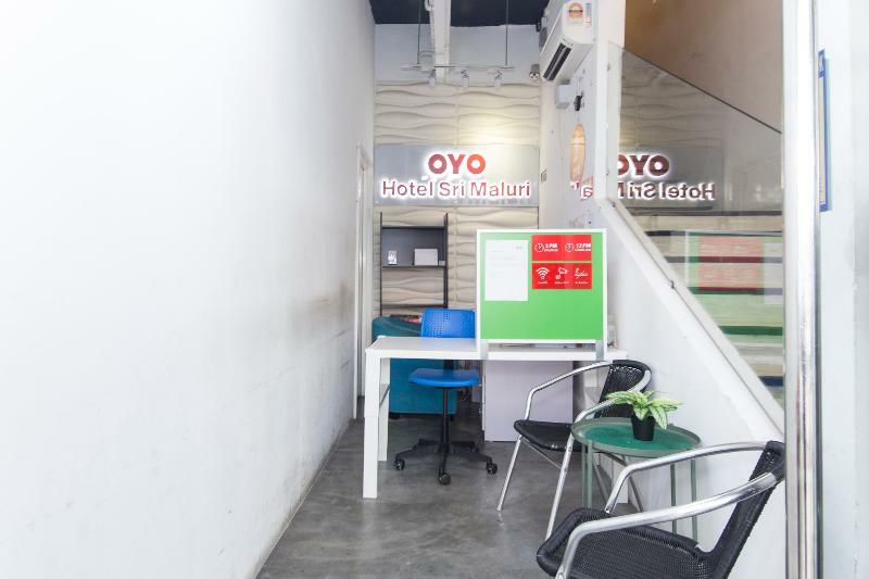 Oyo 220 Sri Maluri 2*