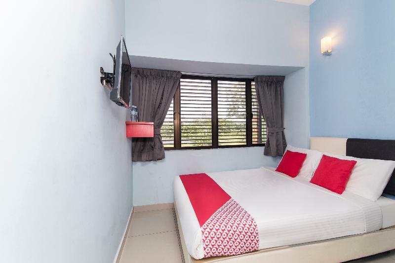 Oyo 220 Sri Maluri Hotel