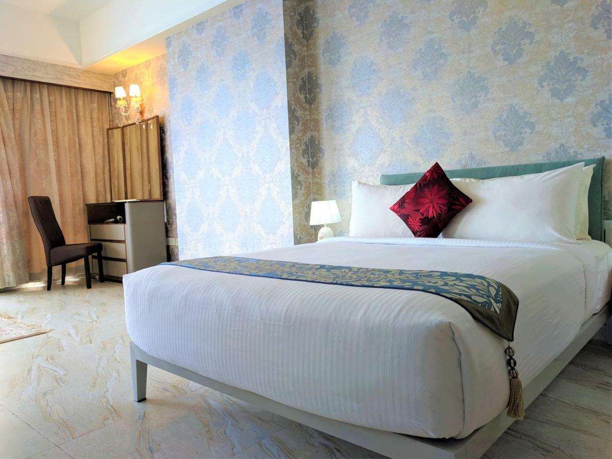 Robinsons At Times Square Kl Apartment *