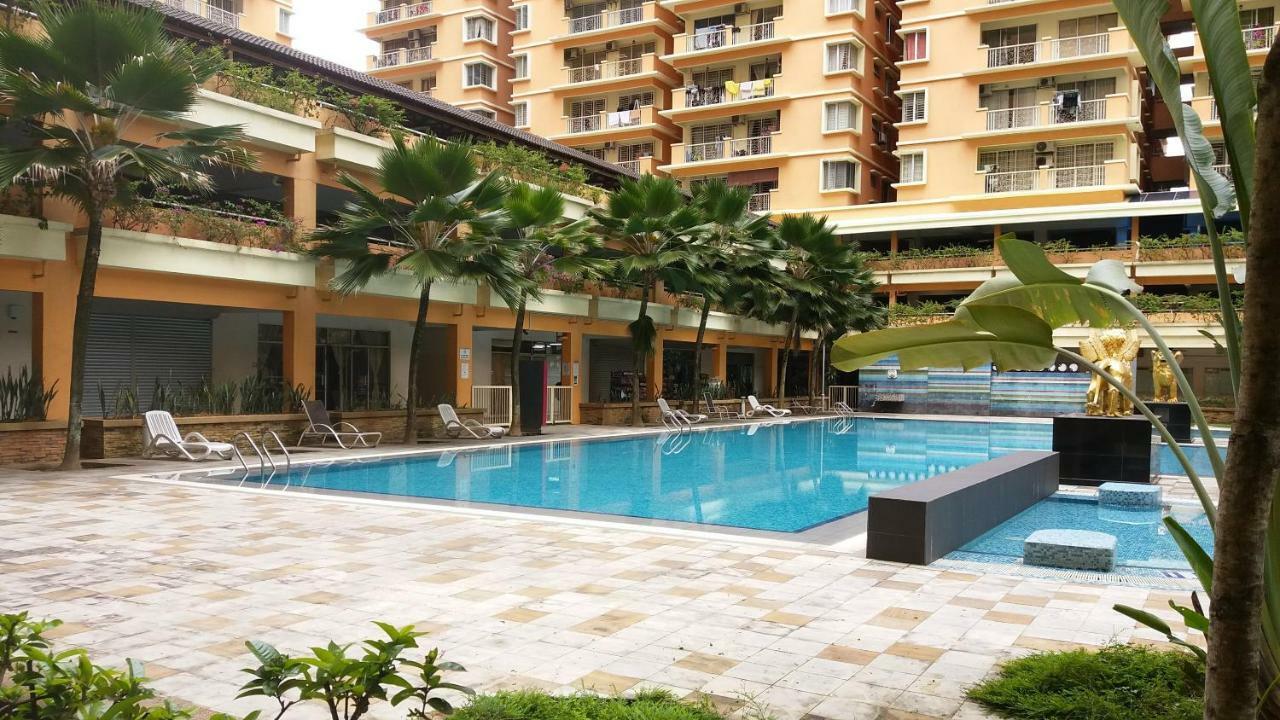 Apartment Large 4bedroom Homestay Pv6 With Large Swimming Pool Kuala Lumpur