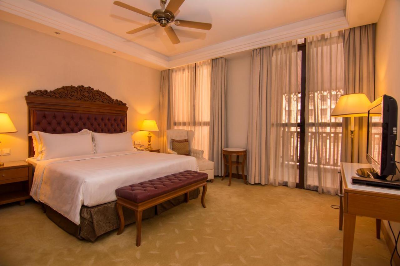 Royale Chulan Hotel 5*