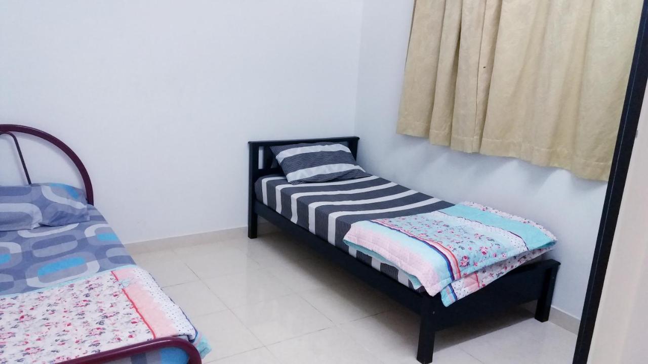 Large 4bedroom Homestay Pv6 With Large Swimming Pool Apartment *