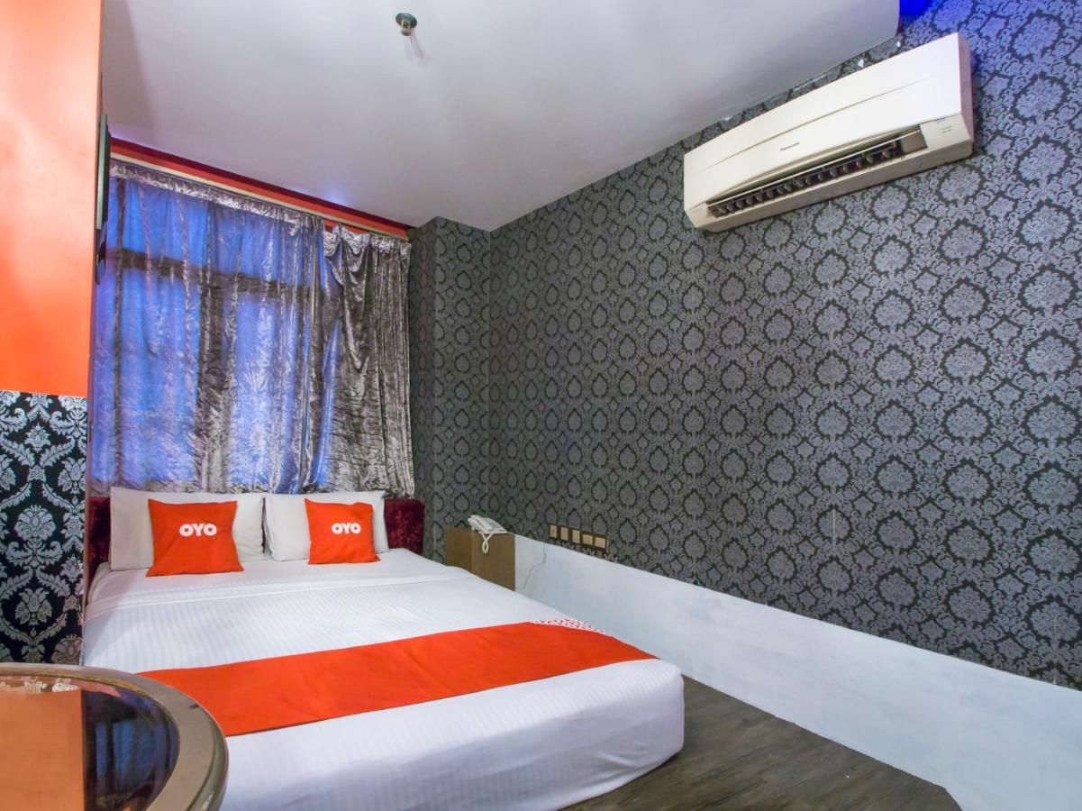 Khách sạn Oyo 89494 Max Star