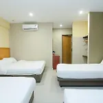 Oyo 338 Hotel Raja Bot
