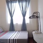 Vue Residences Service Suite - 2 Rooms For 4 Pax