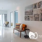 Summer Suites By Plush