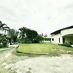 30 Pax Oug Bungalow With Swimming Pool