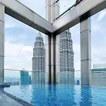 Tropicana The Residence Suites By Vv Homestay Klcc