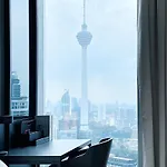 Tropicana The Residence Suites By Vv Homestay Klcc